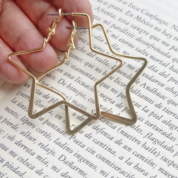 SHOOTING STAR 🌠 LARGE HOOPS GOLD EARRINGS SET - Picture 2 of 6